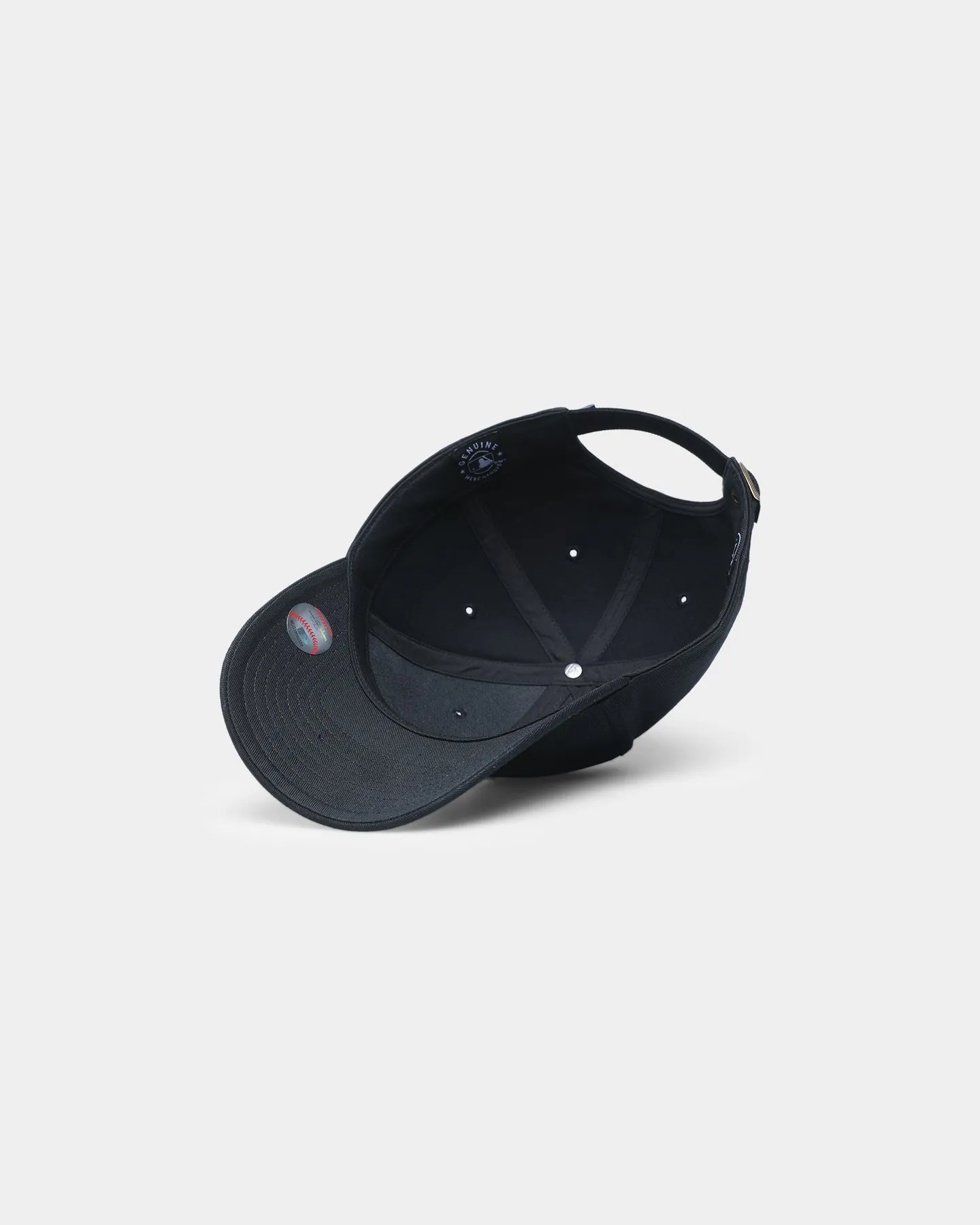 47 Brand New York Yankees Black Thorn MVP Strapback Black