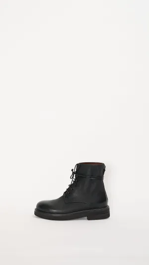 Parrucca Boot in Black