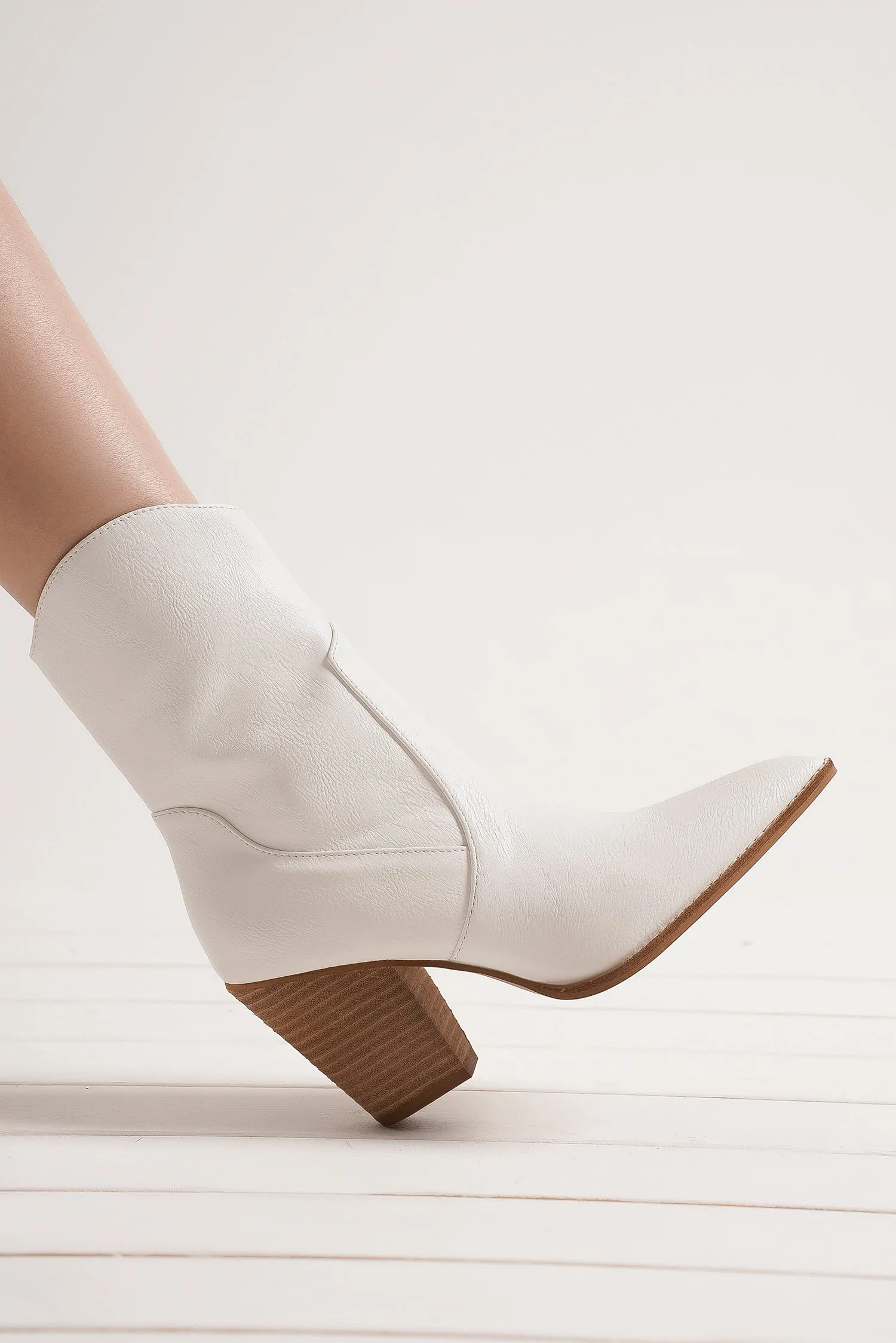 Women’s Western Block Heel Ankle Boots – AUTUMN-06